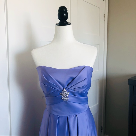 Long purple strapless Prom/Grad/Formal evening/Bridesmaid dress - Picture 4 of 6